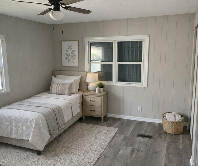 Foto del edificio - 1250 Lakeview Dr