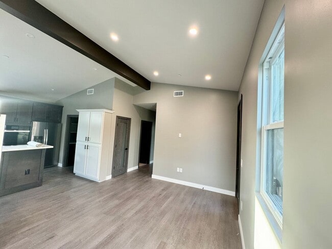 Building Photo - Newly built modern 2 bedroom
