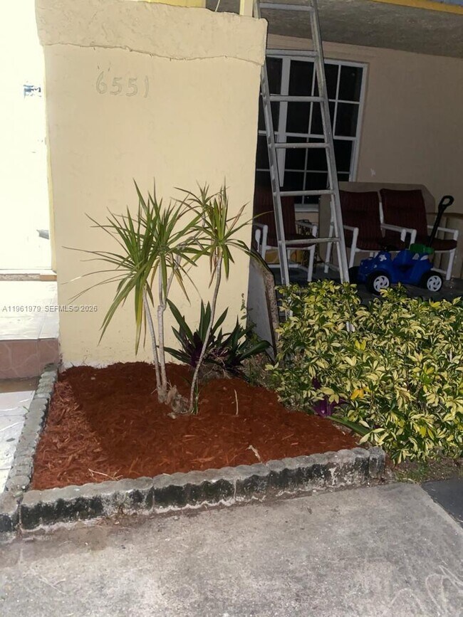 Foto del edificio - 6551 Boulevard of Champions