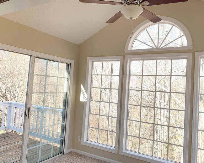 Sunroom - 648 Balfour Rd