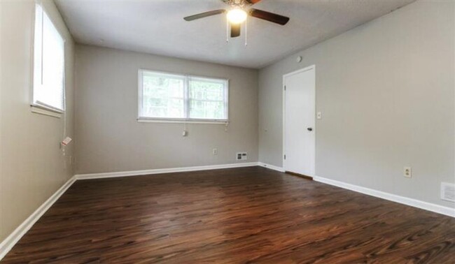 Building Photo - Lawrenceville, GA Move In Ready