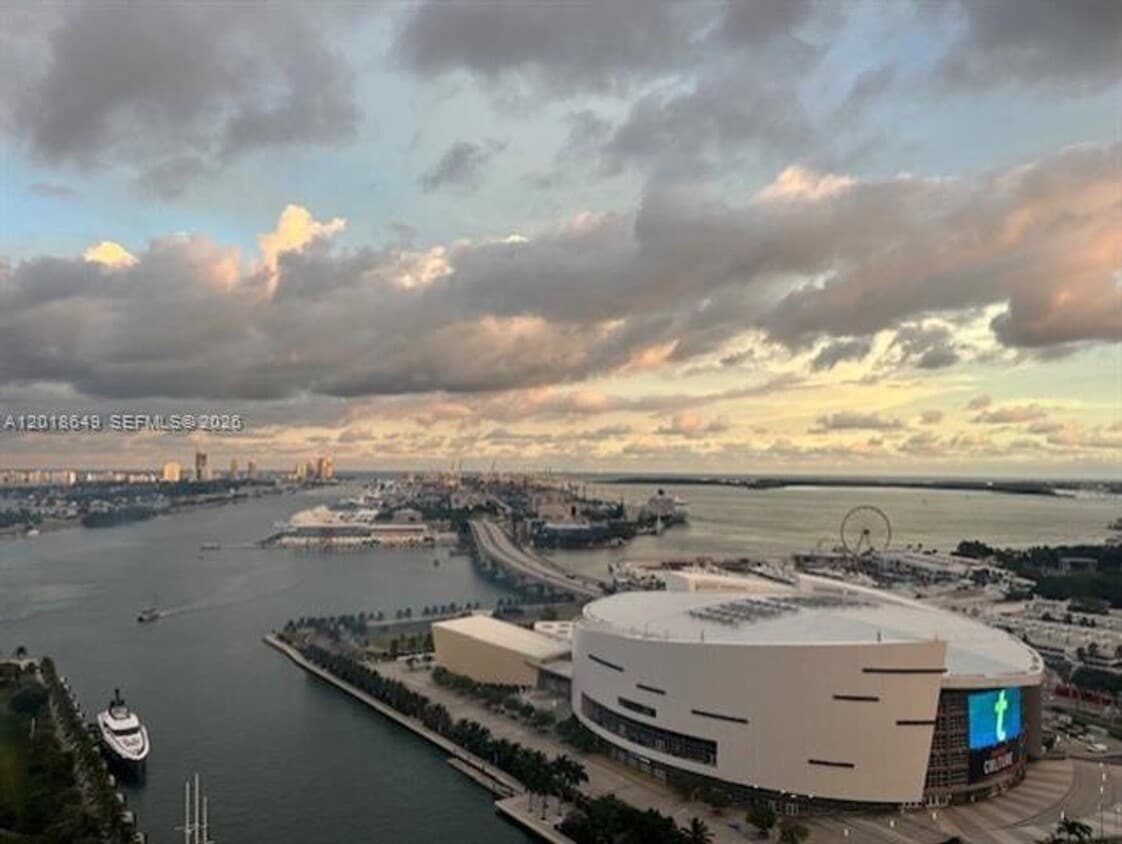 Photo - 900 Biscayne Blvd # 3207, Miami, FL 33132