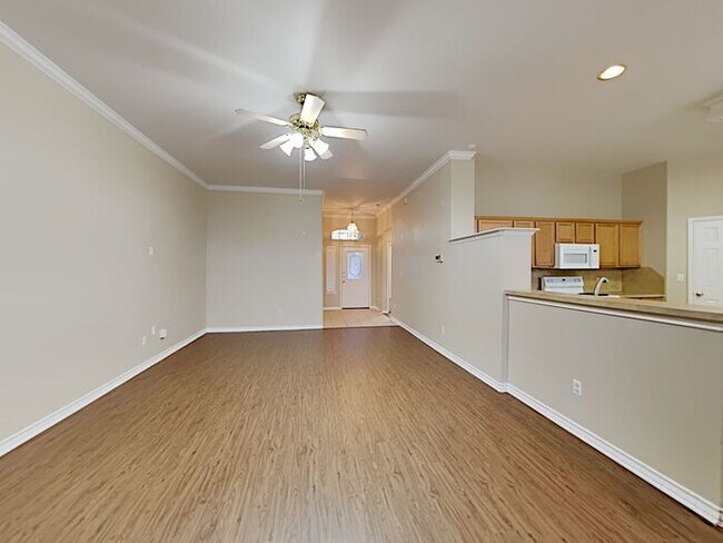 Building Photo - No App Fee. $1,000 OFF 1st Month w/14-mont...