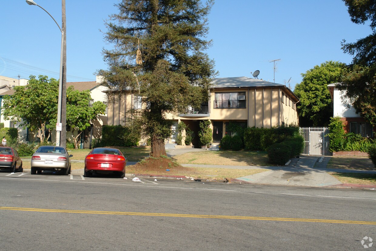 Foto del edificio - 125 S LA FAYETTE PARK PL