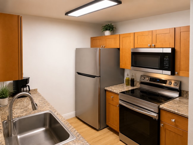 Building Photo - Central Maui - 3 bedroom, 2 bath condo, 5 min from hospital, Kaiser & gov't facilities