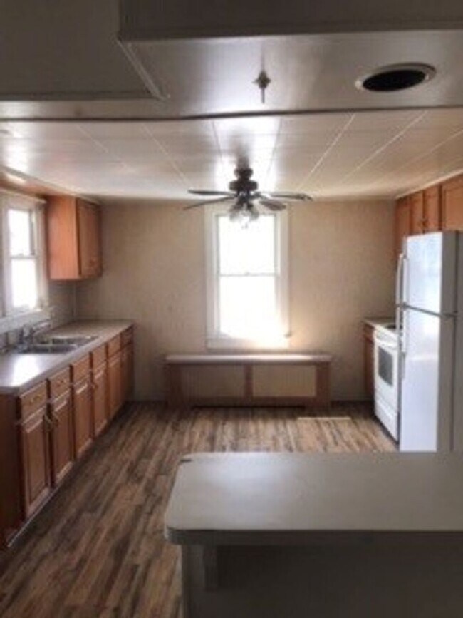 Foto del edificio - 416 E Union St Apt 2