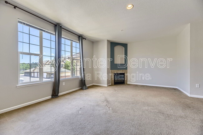 Building Photo - 5735 N Genoa Way
