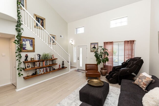 Building Photo - ***CHARMING CHULA VISTA 4/2 HOME, PET FRIE...