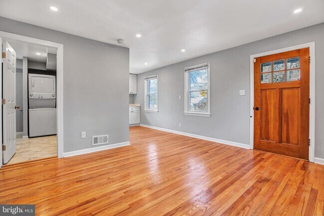 Building Photo - 5031 Mangum Rd