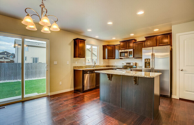 Foto del edificio - Beautiful and Open New Build in Lorson Ranch