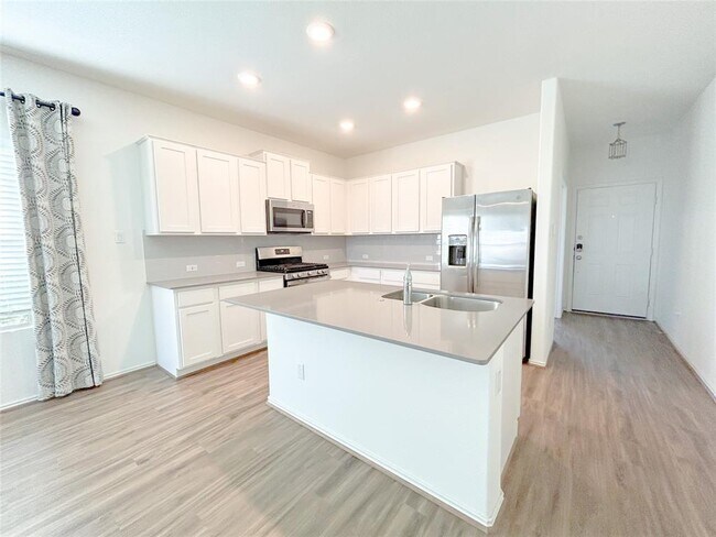 Building Photo - 5716 Toscana Trace
