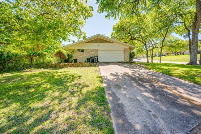 Foto del edificio - 405 Westbrook Dr