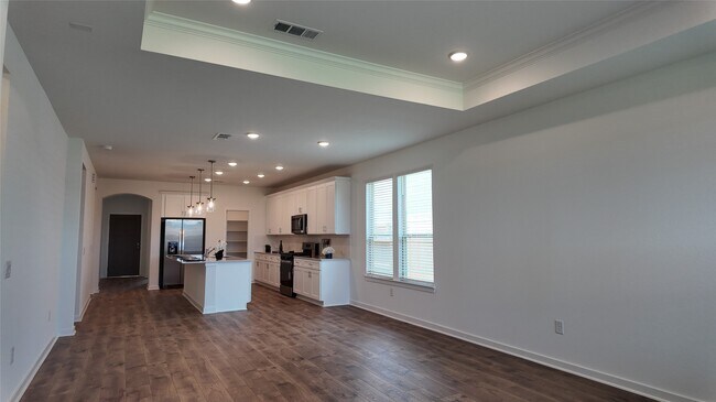 Building Photo - 15645 Maple