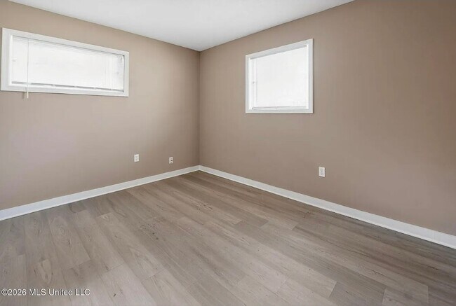 Foto del edificio - 2920 Lakewood Dr