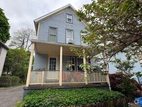 Building Photo - 235 Henrietta St