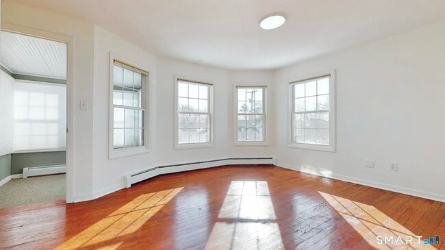 Building Photo - 108 Adams St