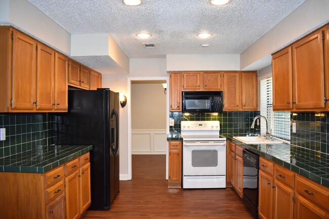 Building Photo - 414 Teal Wood Ln