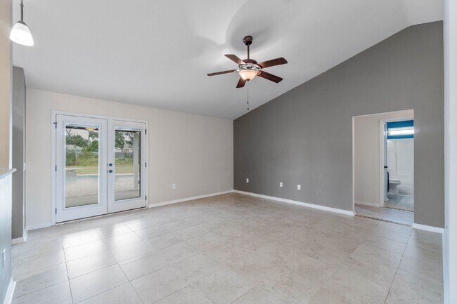 Foto del edificio - 8600 Rio Vista Dr