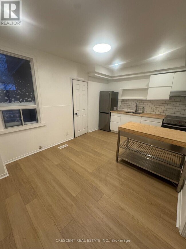 Photo du bâtiment - 1057 Davenport Rd