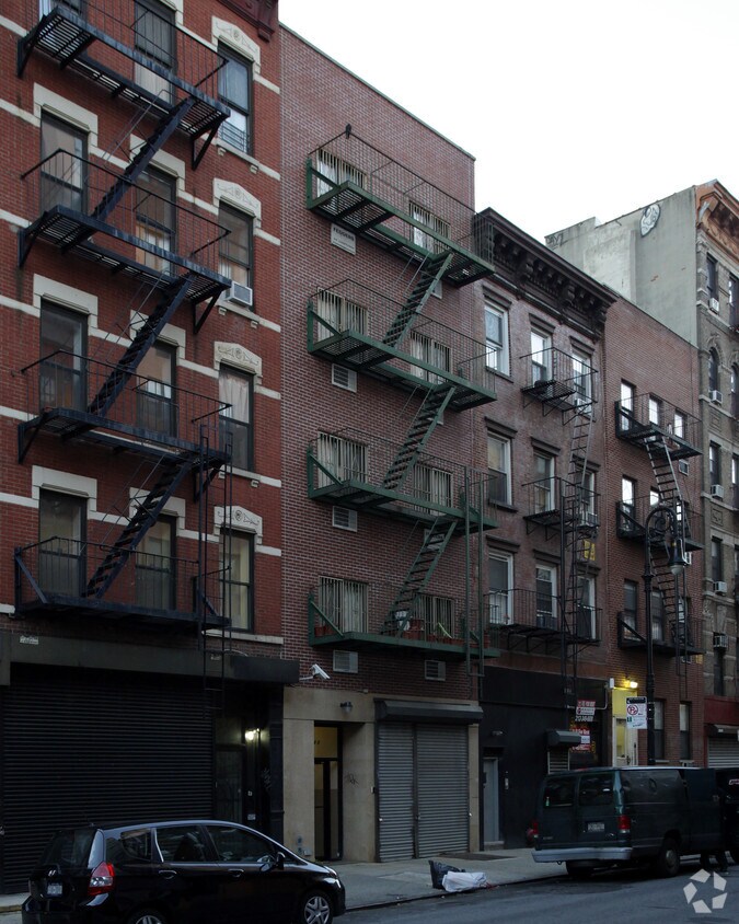 Building Photo - 54 1/2 Ludlow St