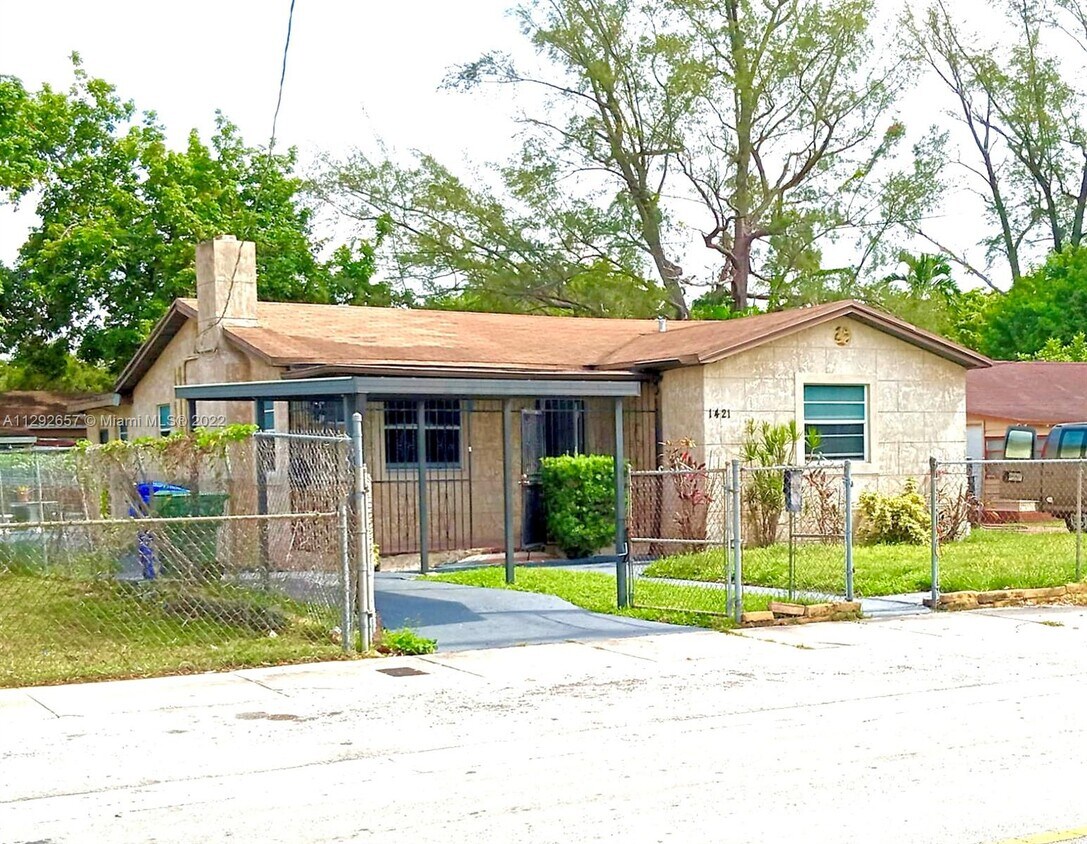 Primary Photo - 1421 NW 58th St