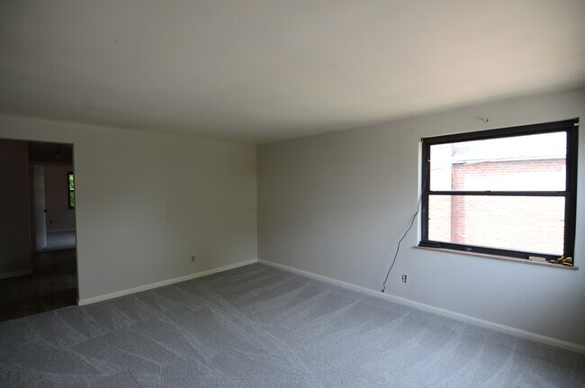 Foto del edificio - 8301 Burns Ave