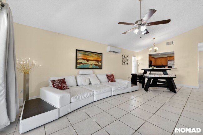 Foto del edificio - 293 Chicago Woods Cir