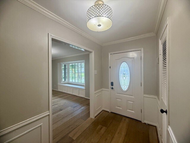 Foto del edificio - 5019 Oak Forest Dr