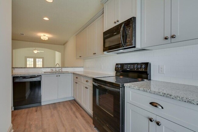Building Photo - 710 Buddy Ct