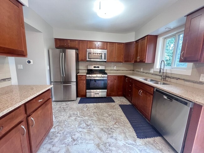 Building Photo - 3003 Winesap Dr NE