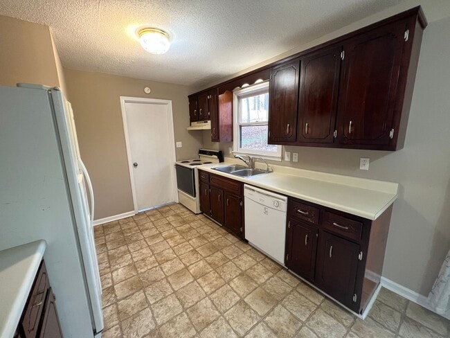 Building Photo - 474 Ginkgo Dr