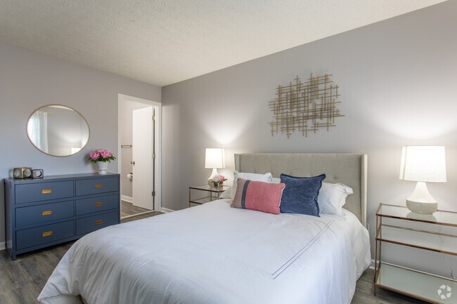 2 Bed/ 2 Bath - Elevated - 1,150 SQFT - Augusta Square