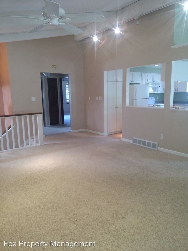 Foto del edificio - 4 br, 2 bath House - 23 University Circle