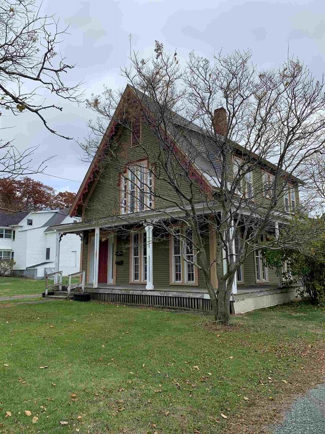 Primary Photo - 15 West St