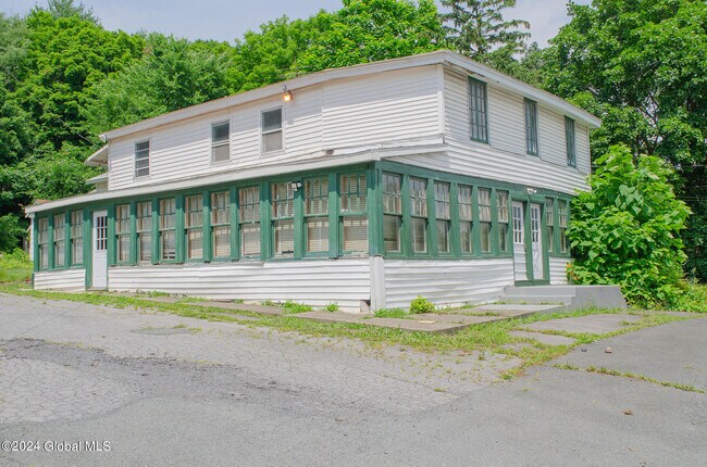 Building Photo - 1620 Columbia Turnpike