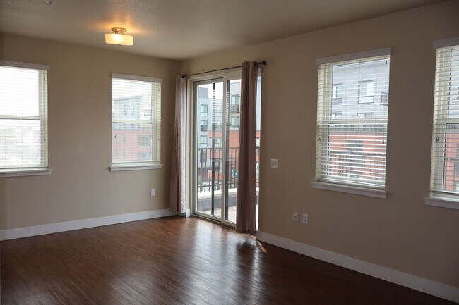 Foto del edificio - Modern Condo Near Old Town Charm + $200 Mo...