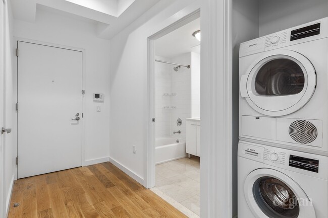Foto del edificio - 48 E 132nd St