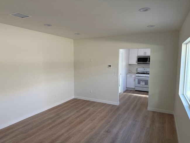 Living Room - 616 Alexander St