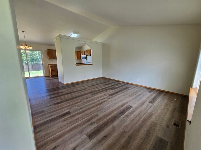 Building Photo - Post Falls home in the Fieldstone Communit...