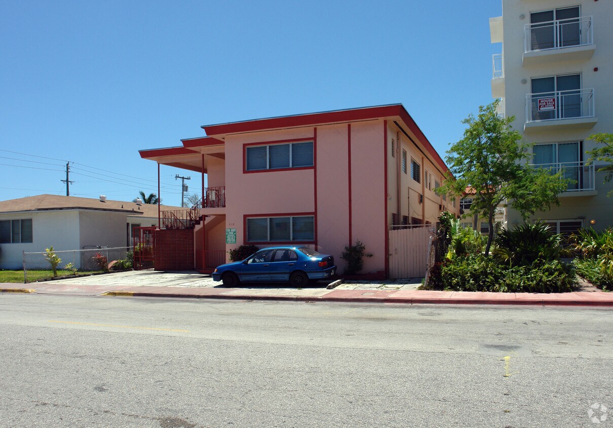 Building Photo - 618 85th St