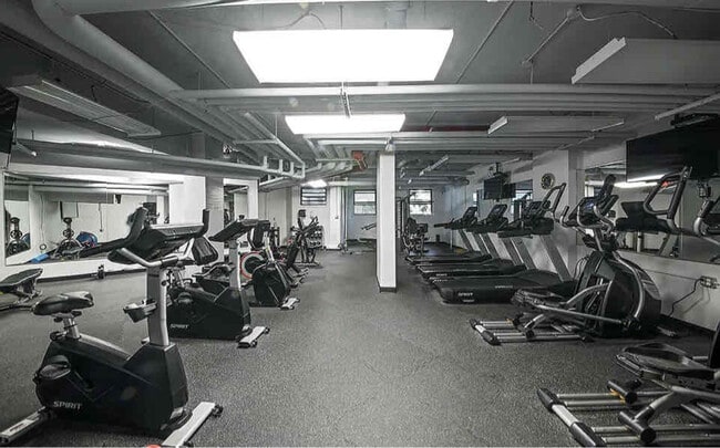 Building Photo - 98-20 62nd Dr