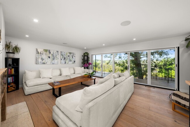 Building Photo - 4781 Galendo St