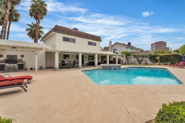 Building Photo - 2100 Westlund Dr