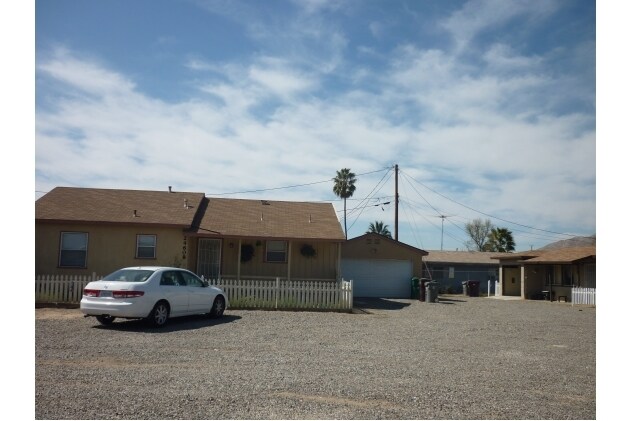 Foto principal - 24600 Atwood Ave