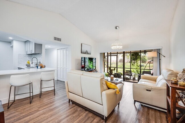 Building Photo - 15 Via de Casas Sur