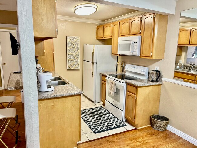 Building Photo - 1345 Cabrillo Park Dr