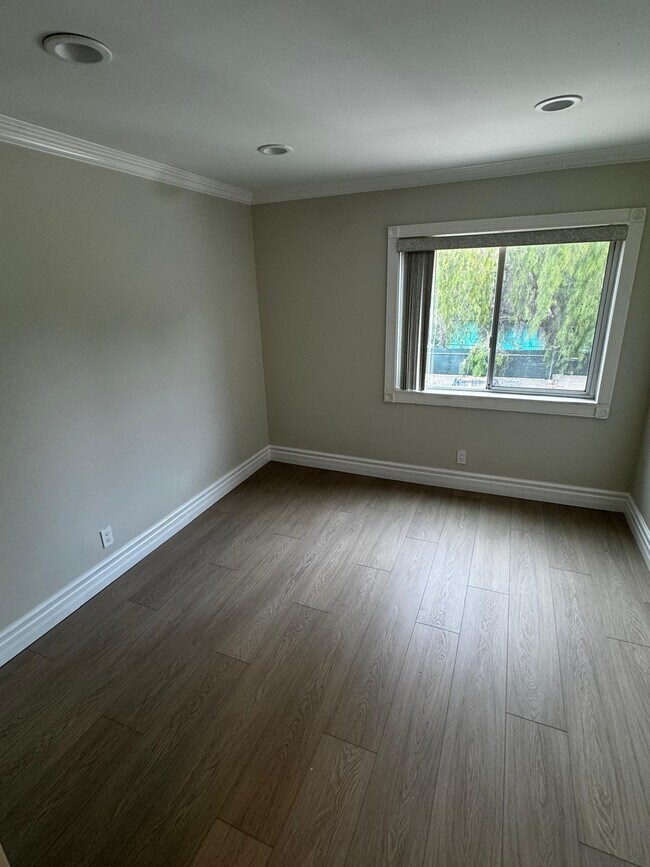 Foto del edificio - 5460 White Oak Ave