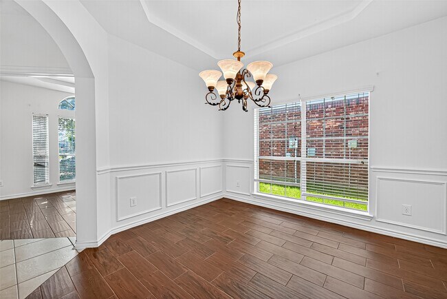 Foto del edificio - 7410 Cypress Bluff Dr