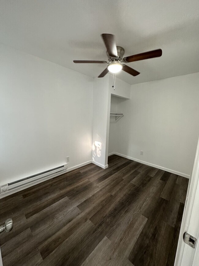 Foto del edificio - 2424 N Bancroft-