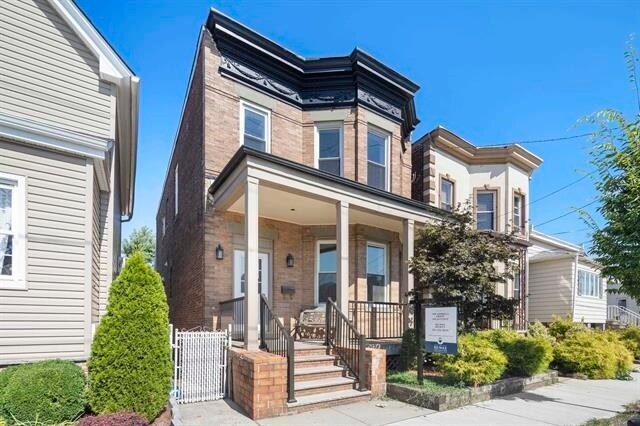 Foto principal - 813 6th St